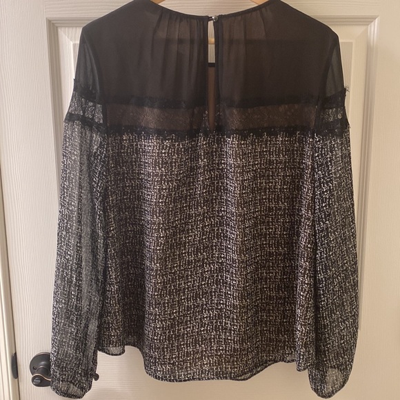 WHBM Fully lined Printed Blouse with Lace Bodice - Picture 5 of 6